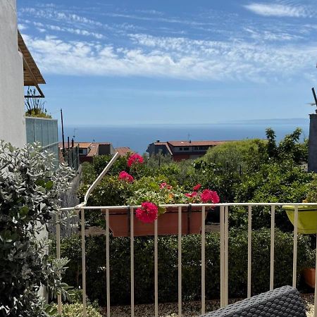 Mosa House Aci Castello Exterior foto
