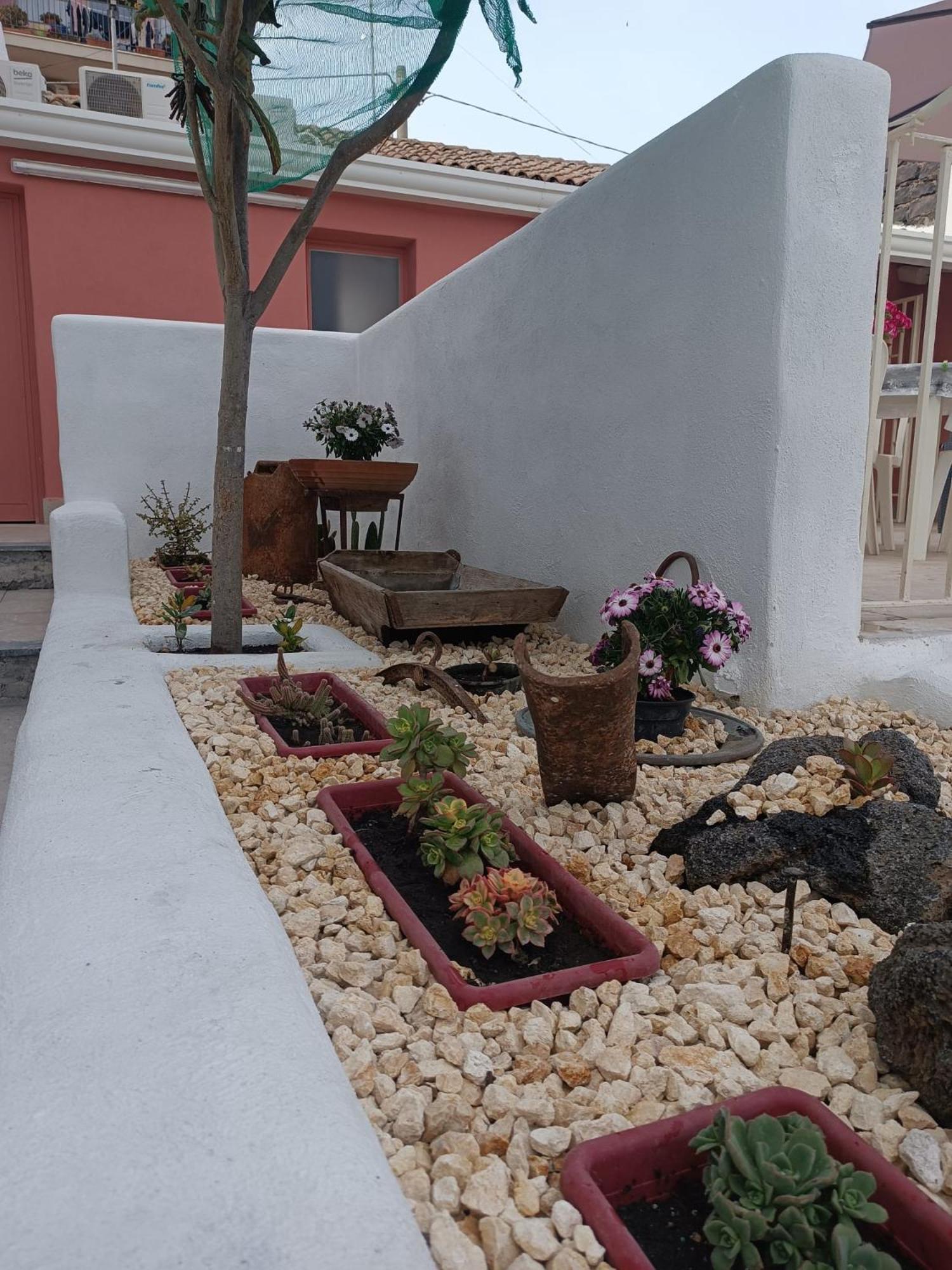 Mosa House Aci Castello Exterior foto