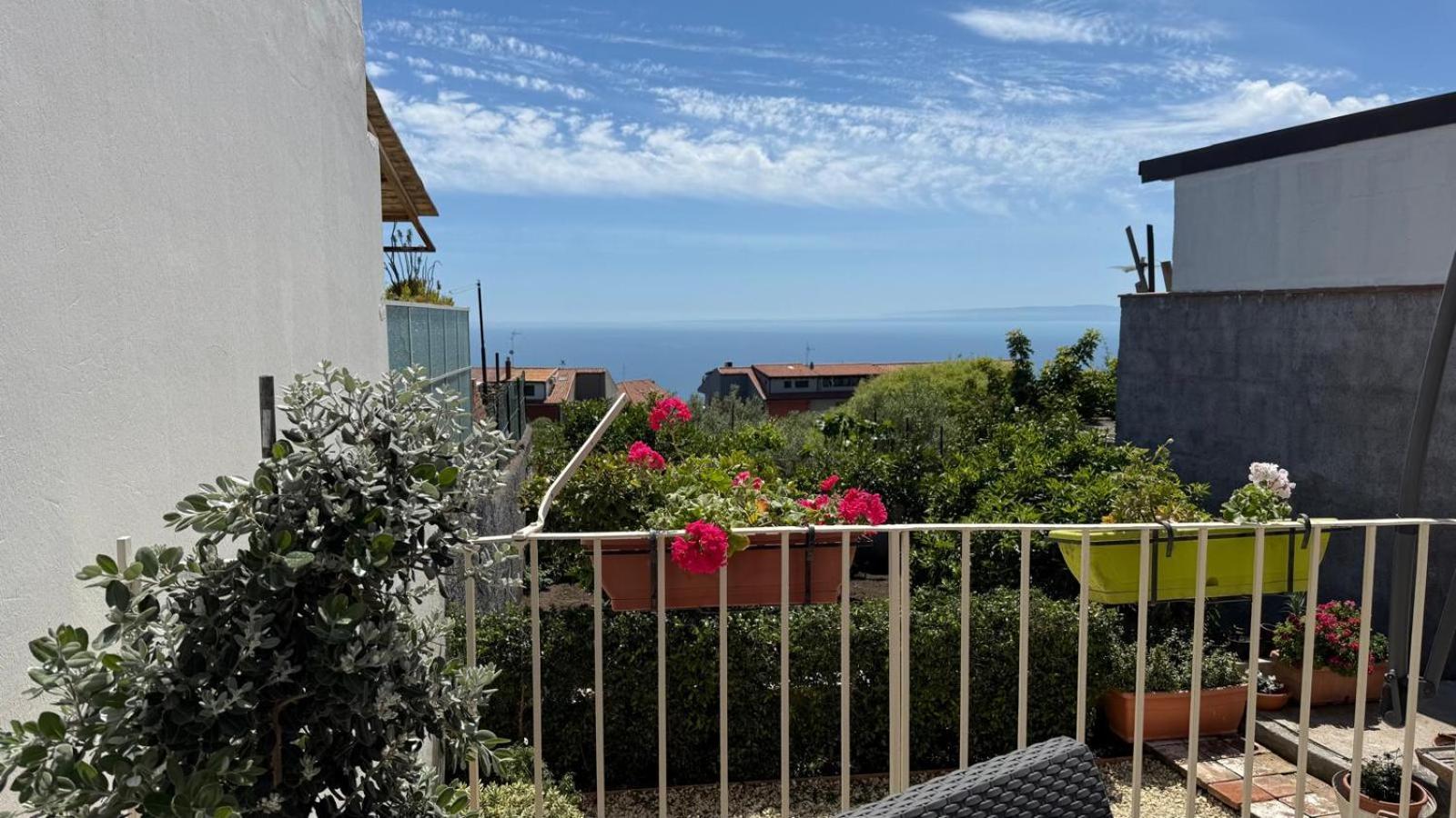 Mosa House Aci Castello Exterior foto